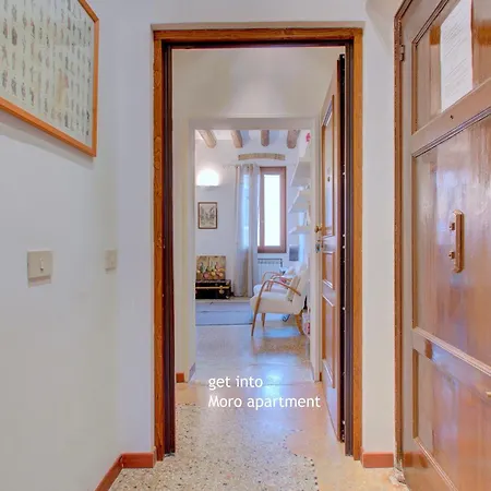 Moro Get-by-train Apartamento
